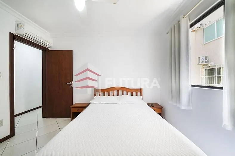 Aconchegante Apartamento 2 Dormitorios A 30 Metros Da Praia La001E Bombinhas 0*,  Brazil